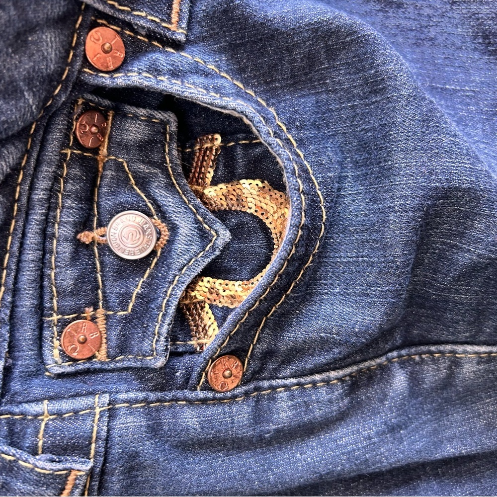 True Religion Women's Denim Jeans with Gold Details Size 26 - Picture 8 of 10
